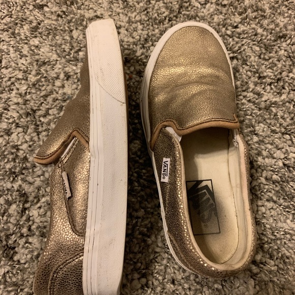 Gold vans - Picture 3 of 3